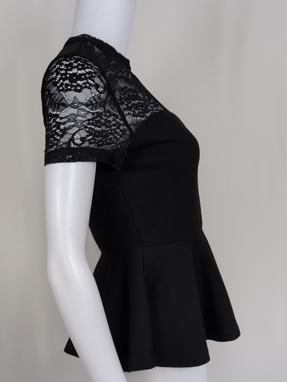 SHEIN Black Sweetheart Short Sleeve Lacy Peplum Blouse Top Size Small - Picture 3 of 9
